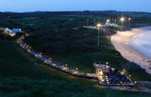 phillip island viewing stand and boardwalk