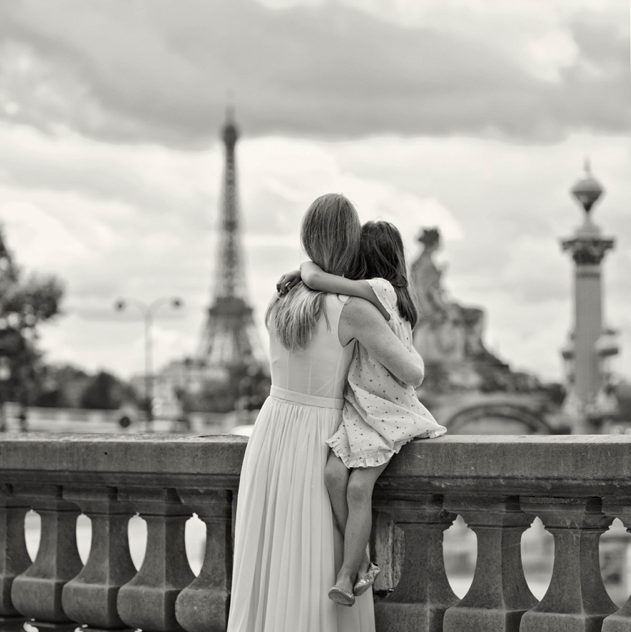 mother daughter paris
